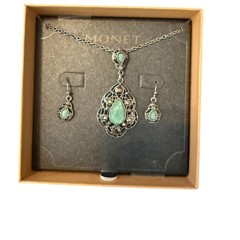 Monet Teardrop Pendant Necklace & Drop Earrings Set Aqua Stone Boxed